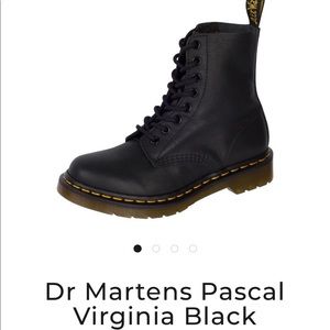 NWOT Doc Martens Pascal Virginia black boot